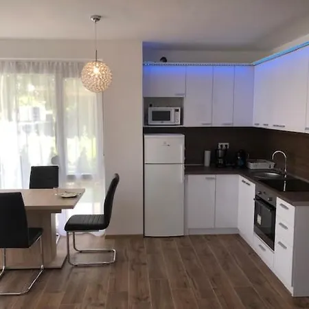 Apartamento Nella Apartman *