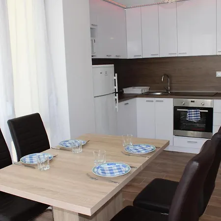 Apartamento Nella Apartman *