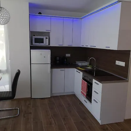 Apartamento Nella Apartman *